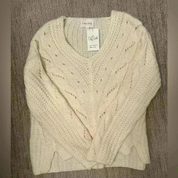 NWT SMALL/MEDIUM CALISTA SOFT WHITE SWEATER/PULLOVER - Picture 2 of 4